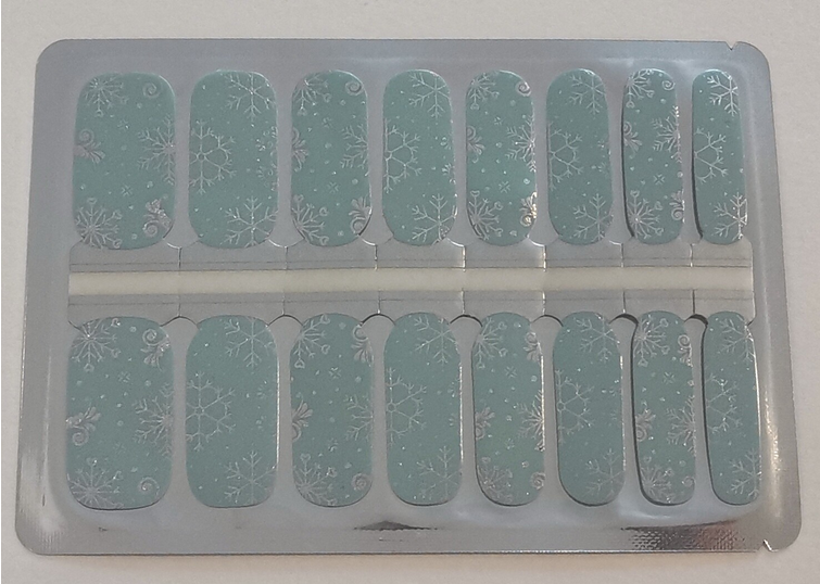 Glittery Mint Snowflakes (NPW)