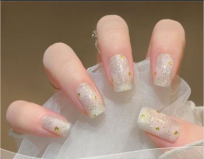 Daisy Sparkle (Non-UV Gel)_Selbstklebende Gelnagelfolien – 3D-Gel-Optik ohne UV-Lampe | 15 Tage Halt | 20 Stück